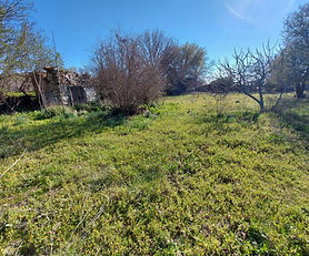 Small dilapidated house for sale in Psinia Eresou.