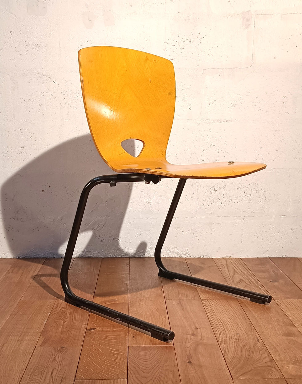 Miniature : Chaises cantine vintages