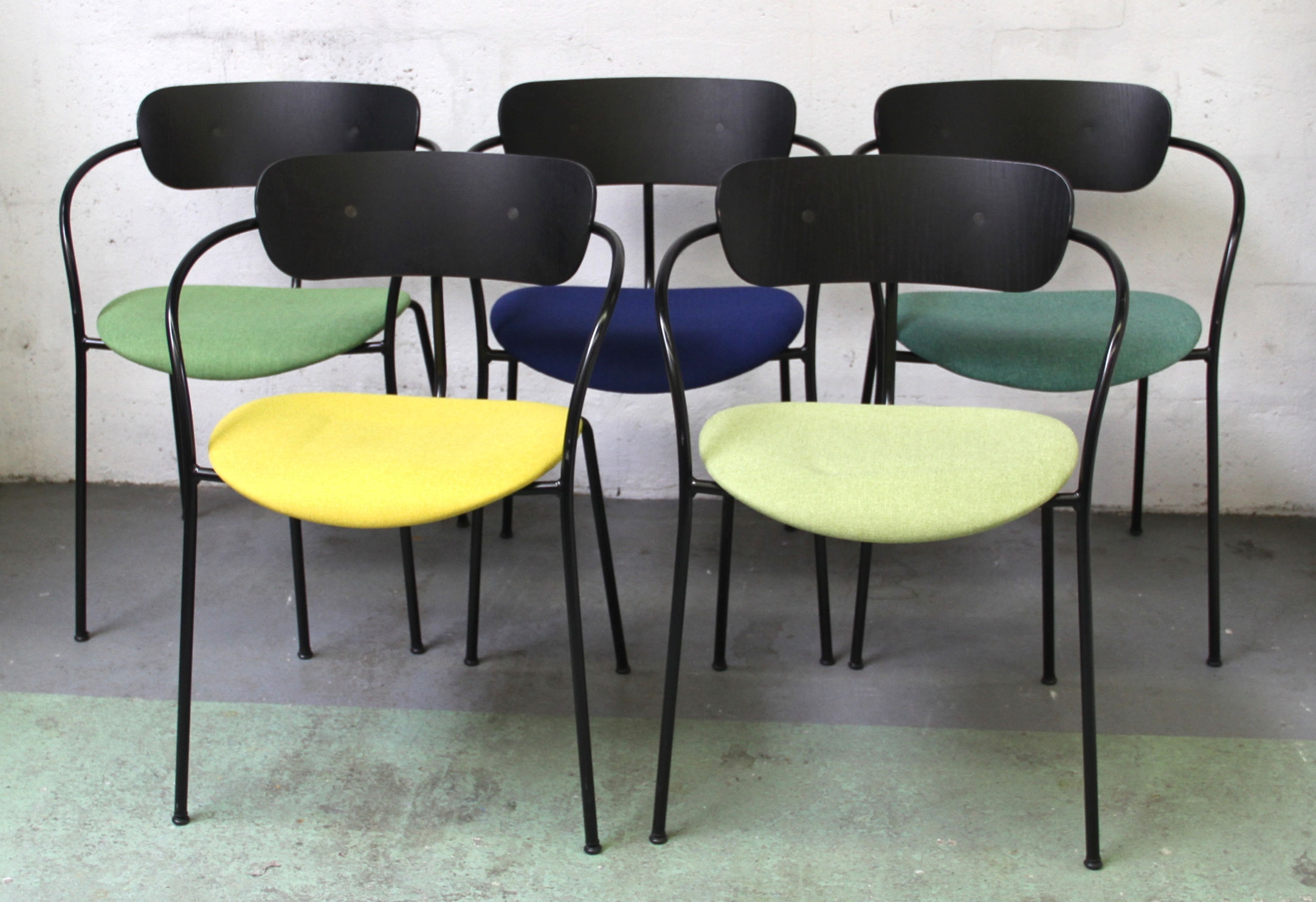 Chaise Pavilion AV4, & Tradition