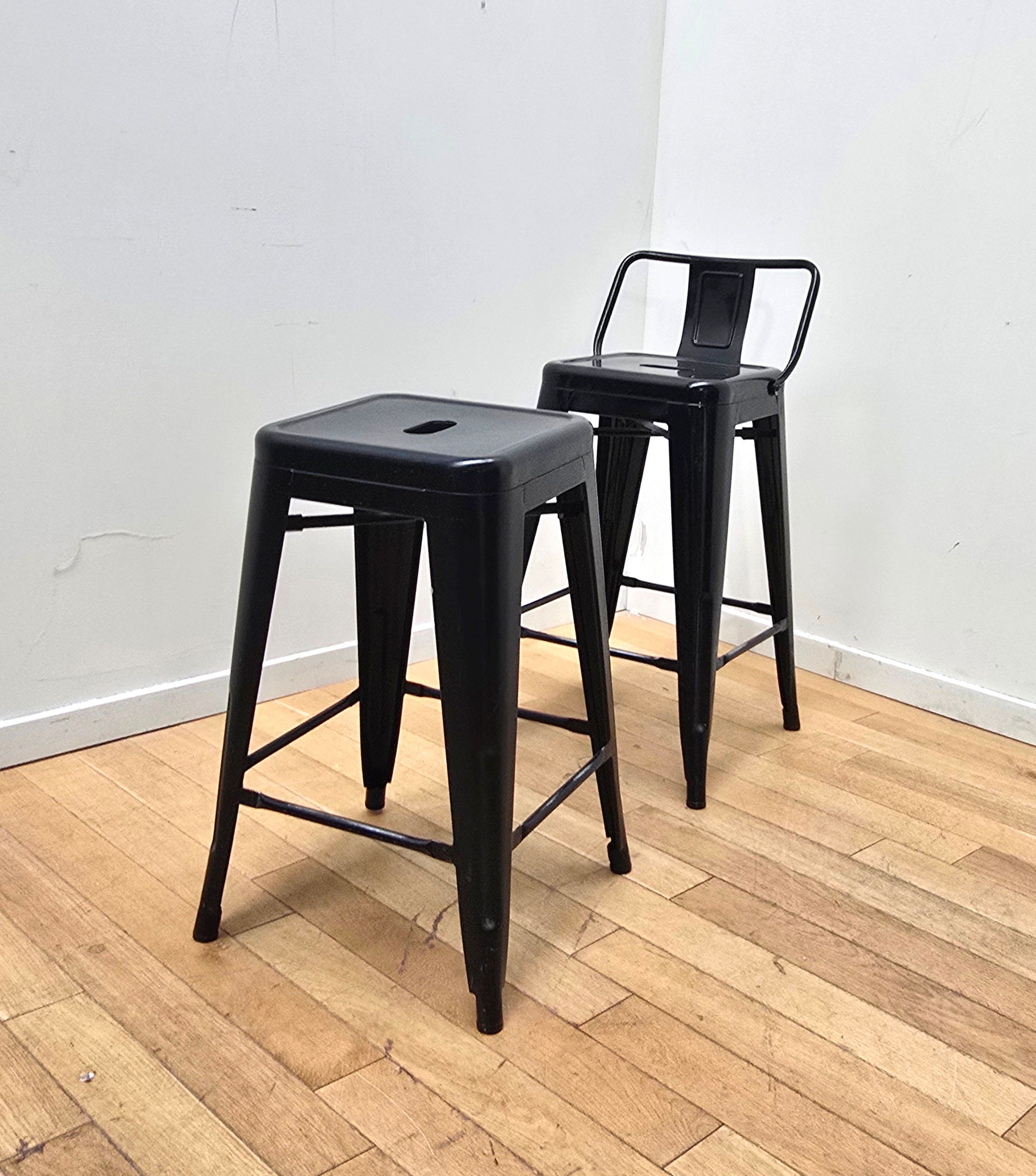 Paire de tabourets d'atelier