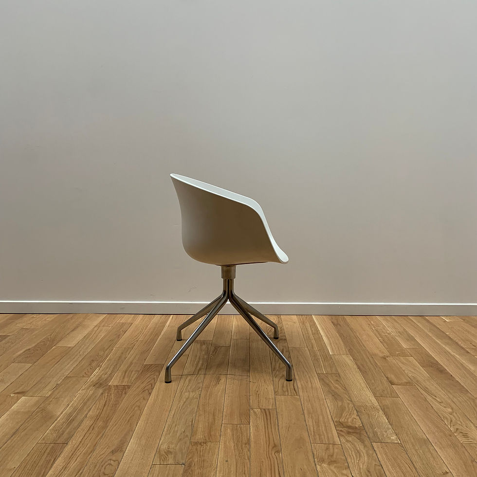 Miniature : Fauteuil About A Chair AAC21; par Hee Welling pour Hay.