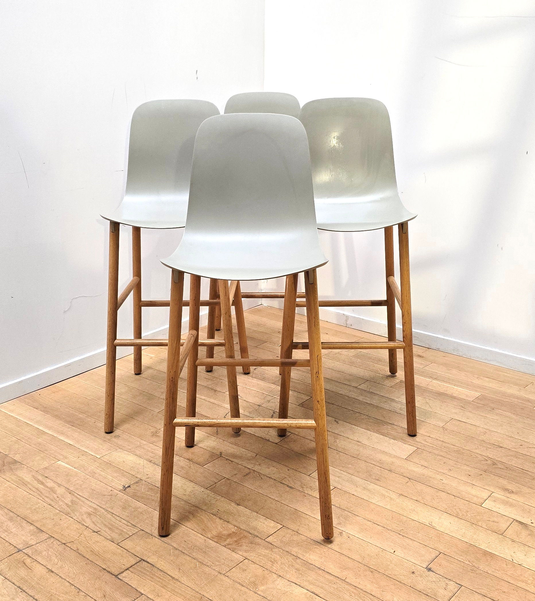 Suite de 4 chaises hautes Sharky, Kristalia