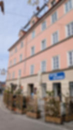 private PILATES Studio Graz Umgebung Eingangsbereich Gastgarten