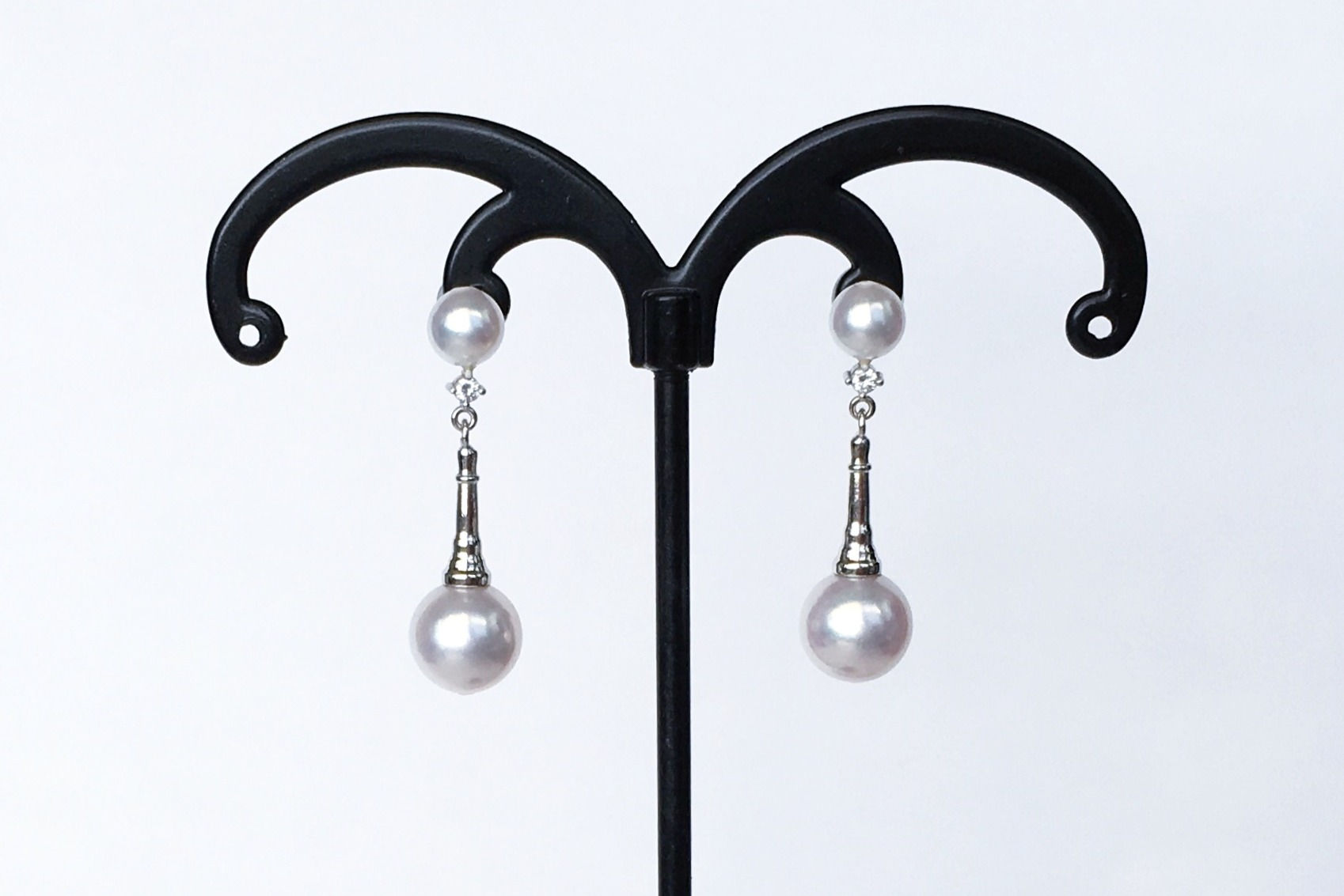 White Japanese Akoya Pearl Diamond dangling earrings