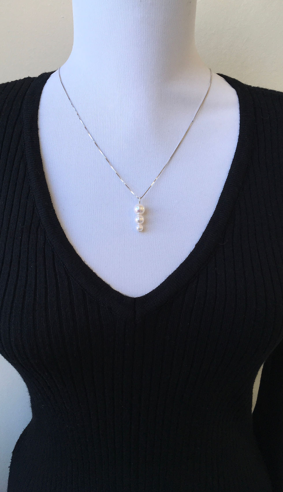 Thumbnail: White Japanese Akoya Pearl Diamond pendant top