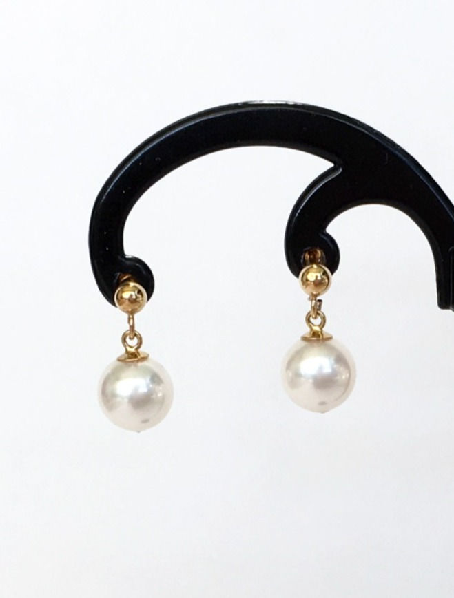Thumbnail: White Japanese Akoya Pearl pendant top