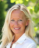 New Headshot_edited_edited.jpg