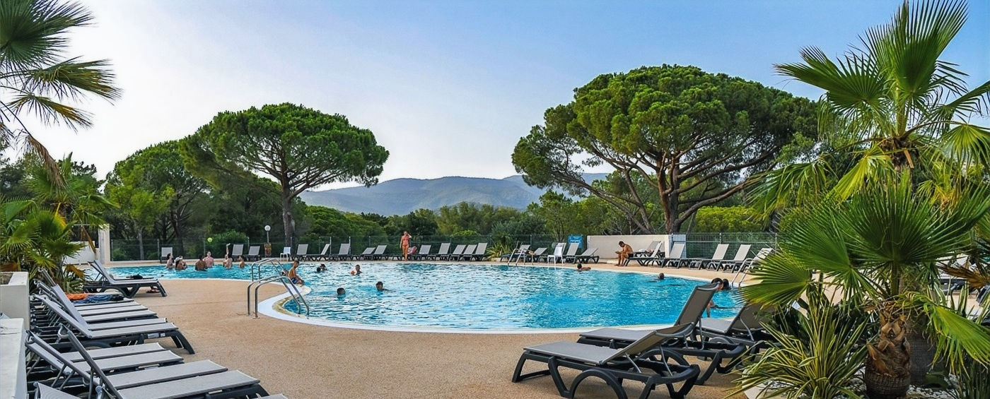 Rénovation de piscine d'Hotêl forme libre à Bormes les Mimosas dans le Var
