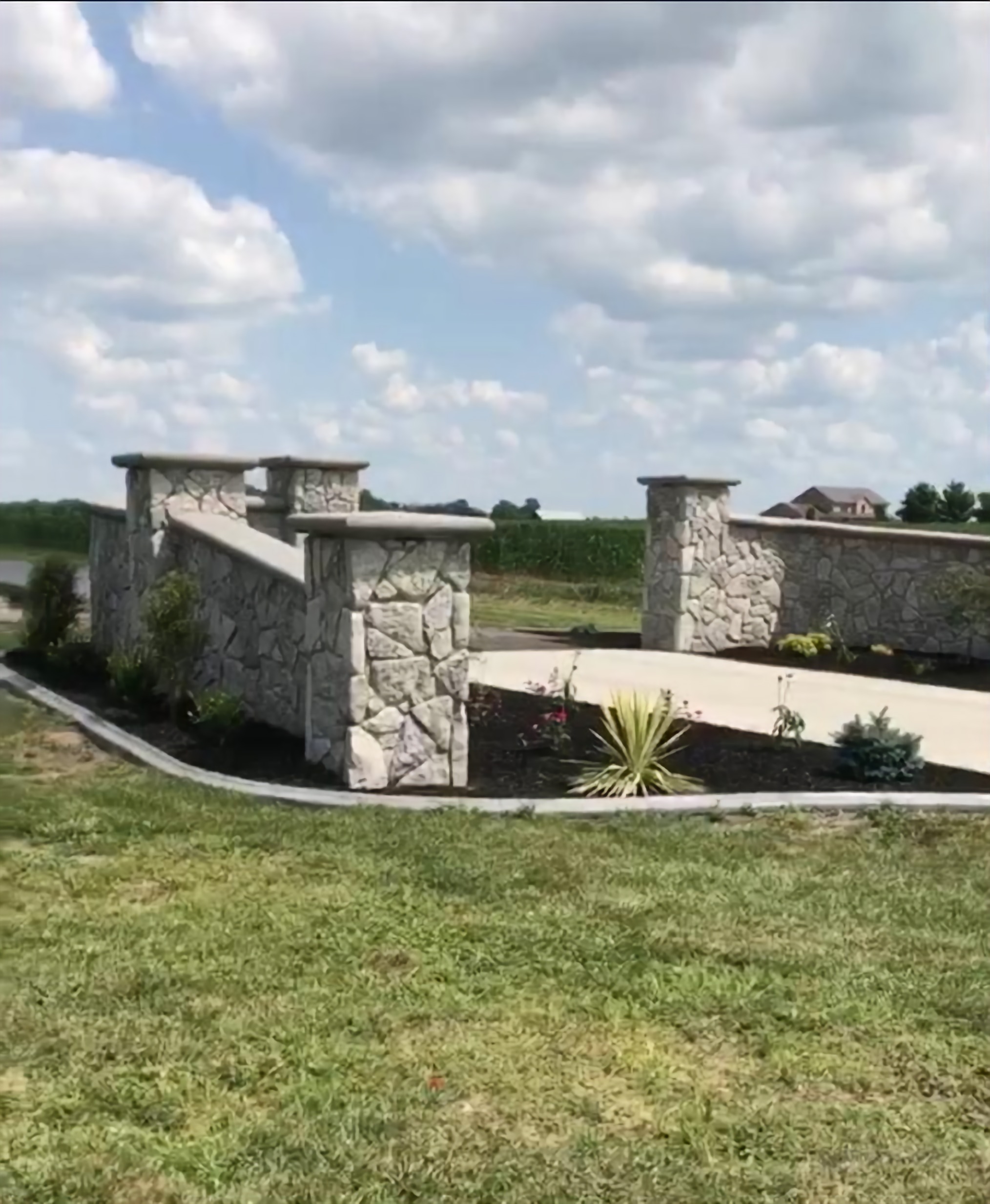 Entryways and mailboxes masonry project 14