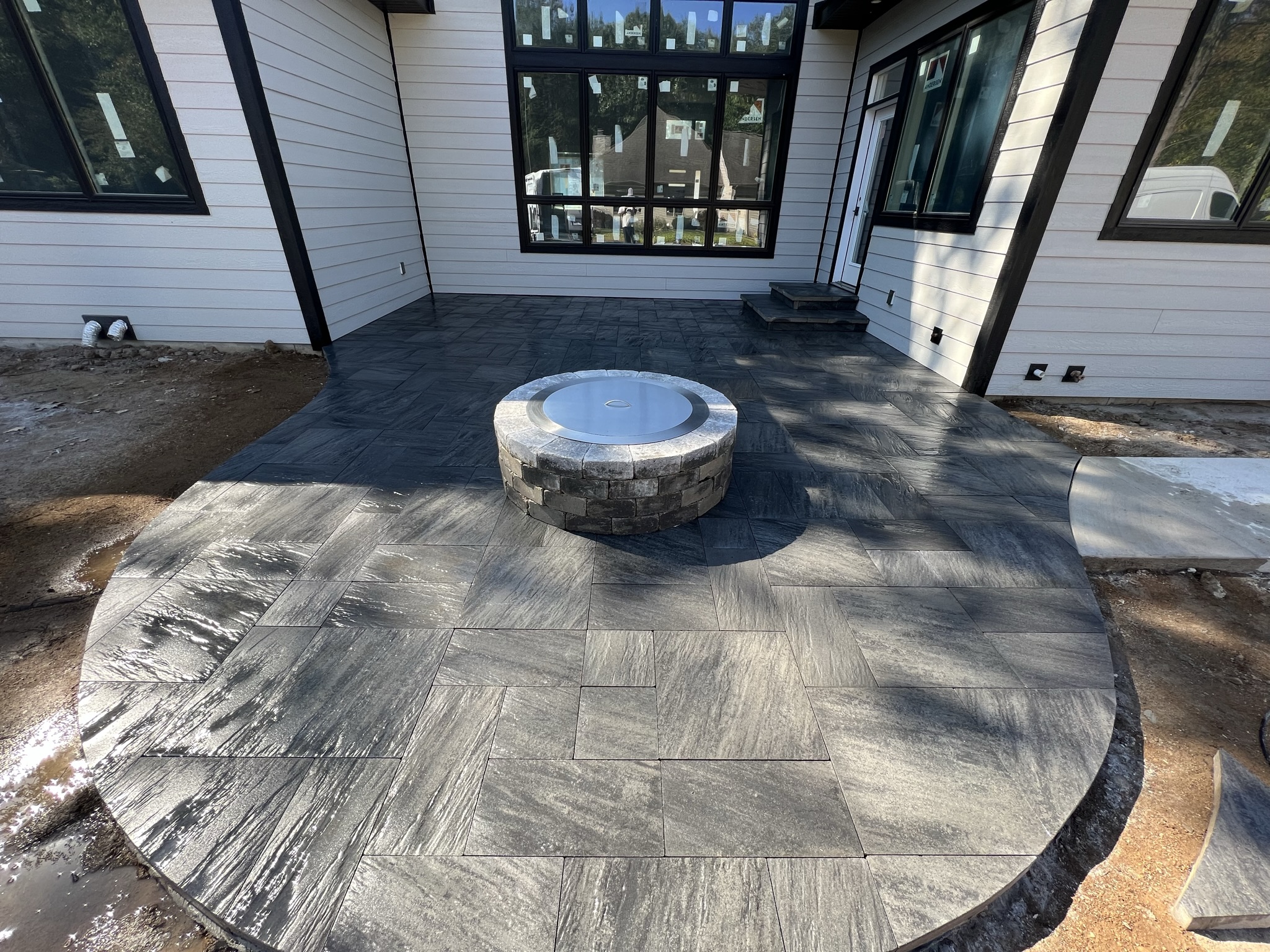 UNILOCK BRUSSELS DIMENSIONAL TAPERED GRANITE