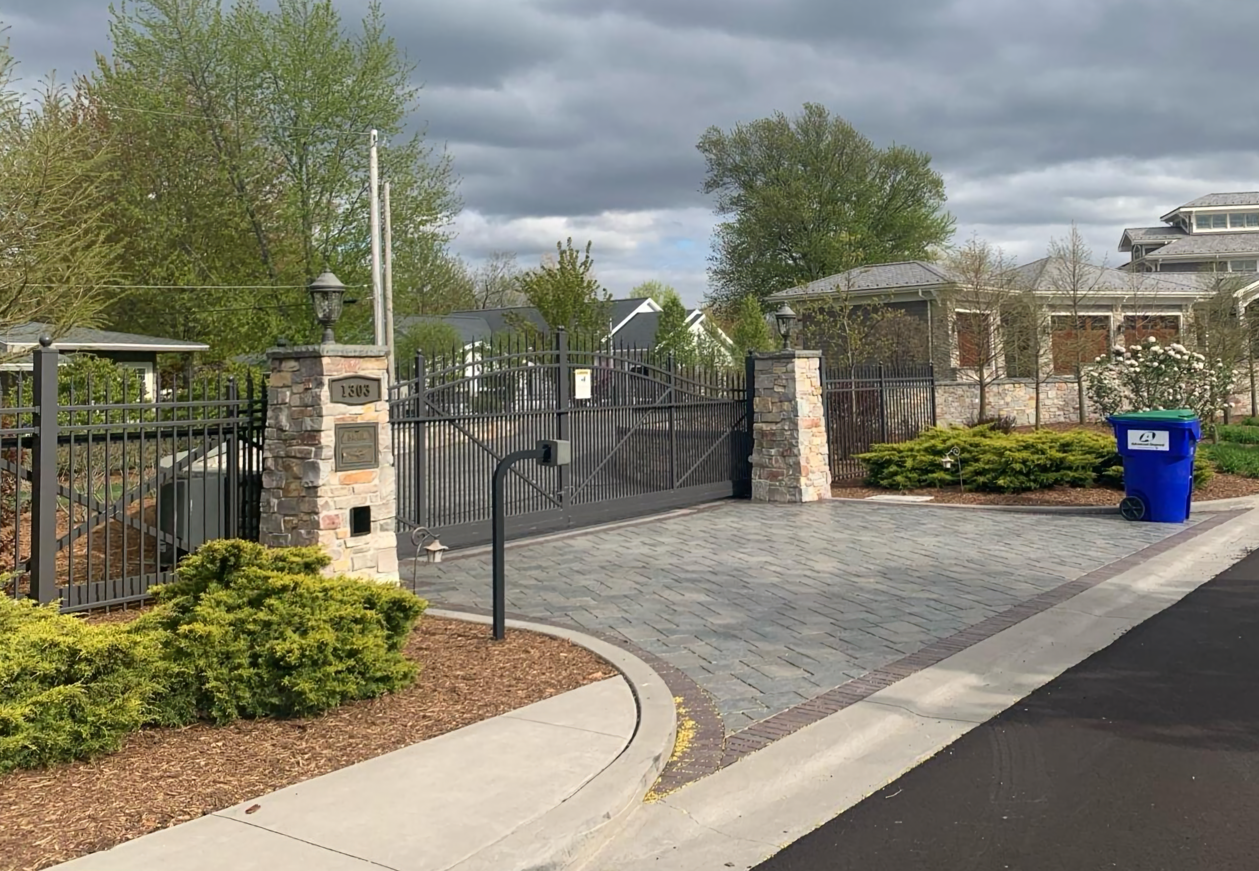 Entryways and mailboxes masonry project 5