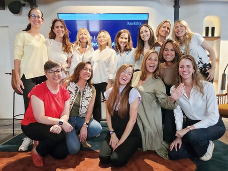 #IAmRemarkable visibilizando logros: juntxs hacia la autoconfianza, el empoderamiento y el crecimiento profesional