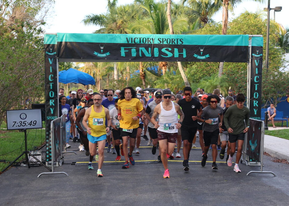 Runners at the start of the 2024 CHC Friendship 5K as the race just begins