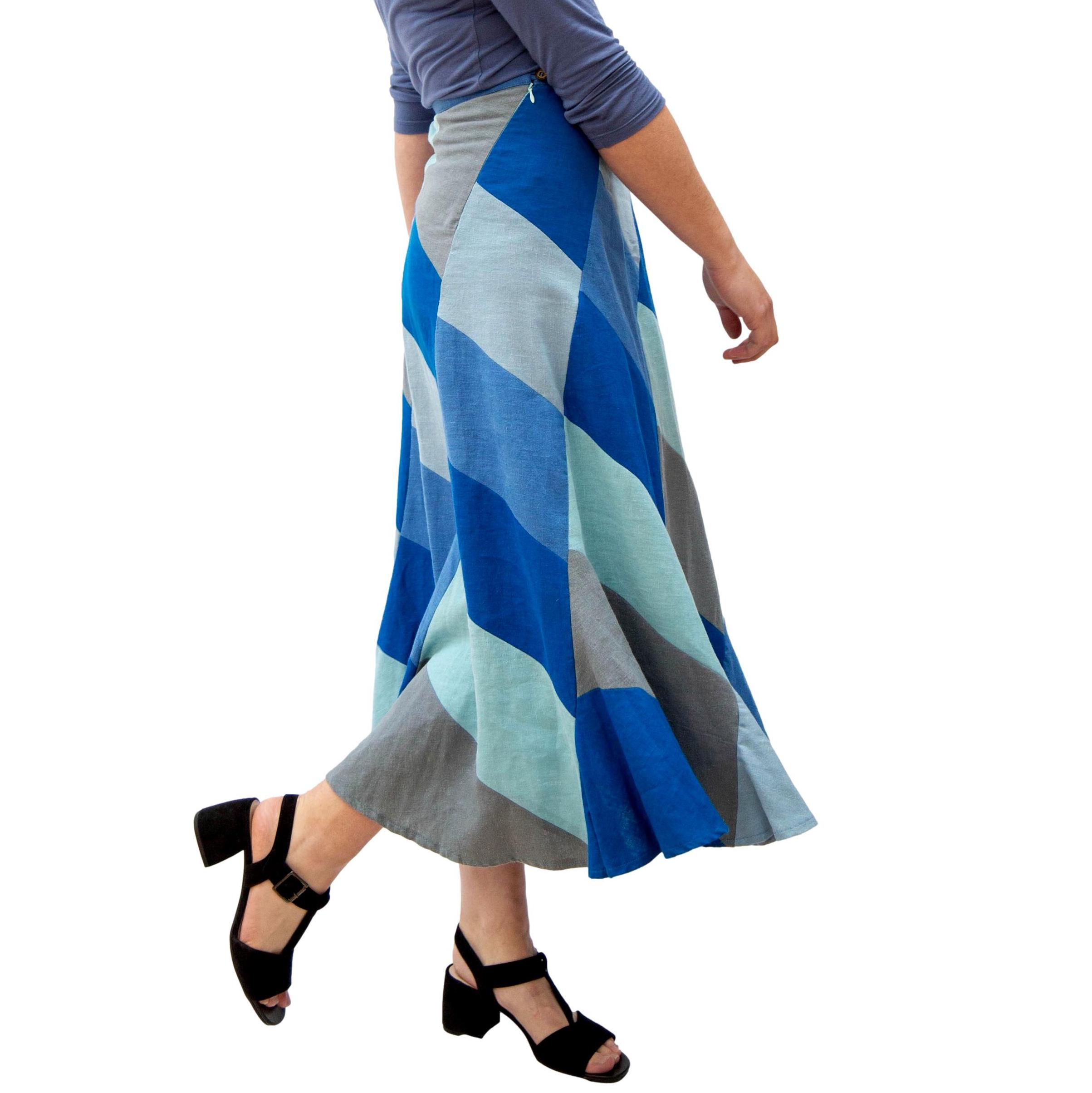 Long skirt Susie, bright blues, in nettle