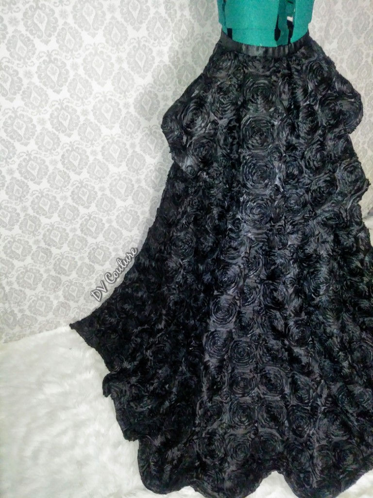 Thumbnail: Rosette Piano Skirt