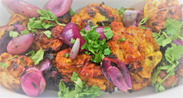 Tandoori chicken: frango grelhado à indiana (+ pão naan)