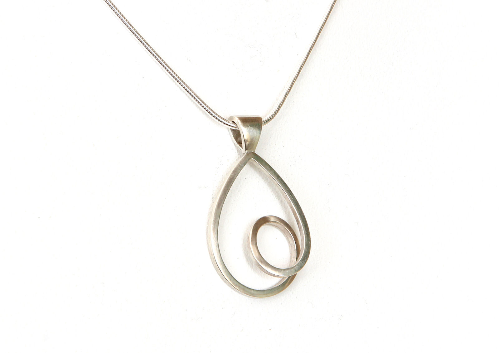 Silver twist pendant