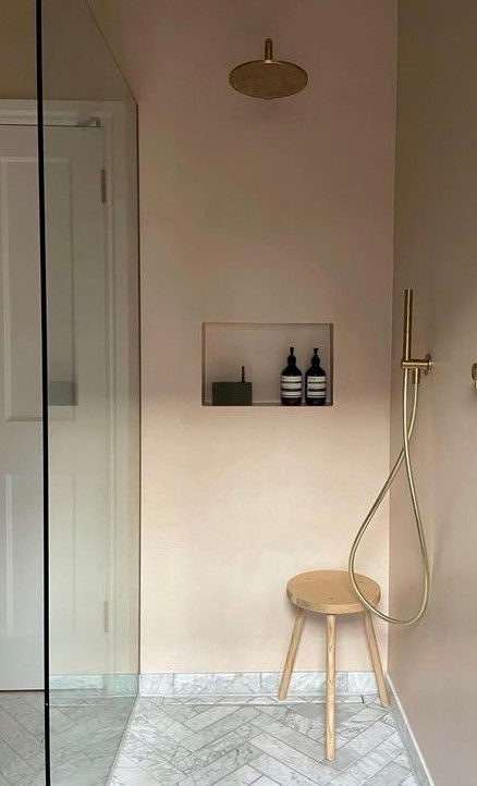 Thumbnail: Flow Wall Mounted Shower Arm & Rainshower Head - Brushed Brass