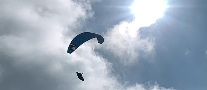 Bir paragliding