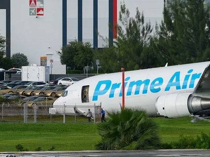 Avión de carga de Amazon se estrella cerca del Aeropuerto de Miami y deja al menos cinco muertos
