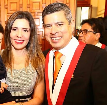 Premier Luis Galarreta y esposa. Fuente: (Congreso)