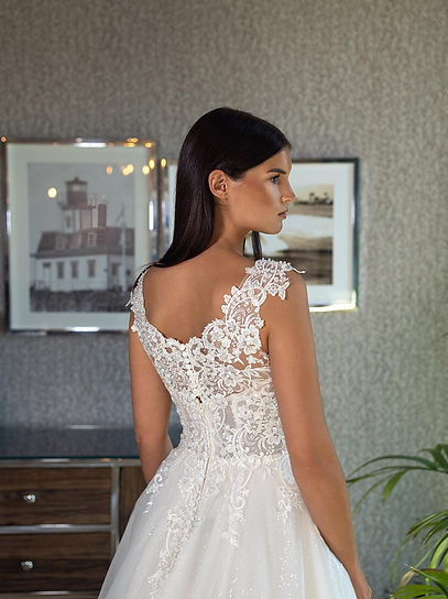 Amera-Vera-2023-Brautkleid-B2302-(6).jpg