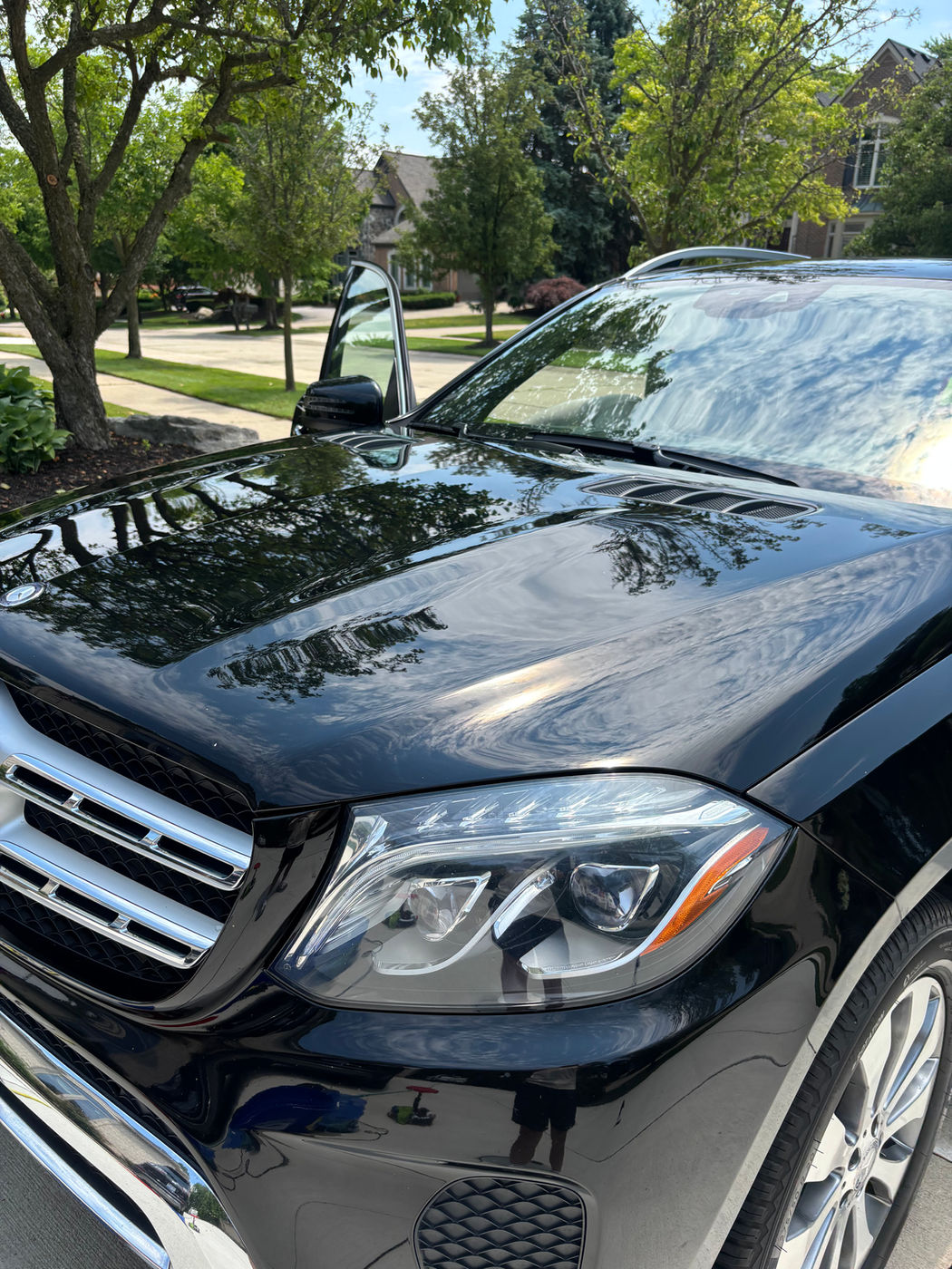 Mercedes GLS front end, glass and trim finished