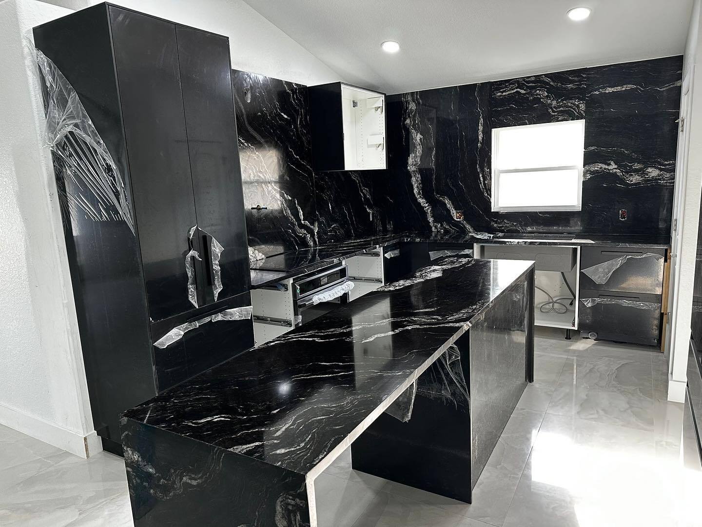 Installation photograph by Affordable Granite Florida