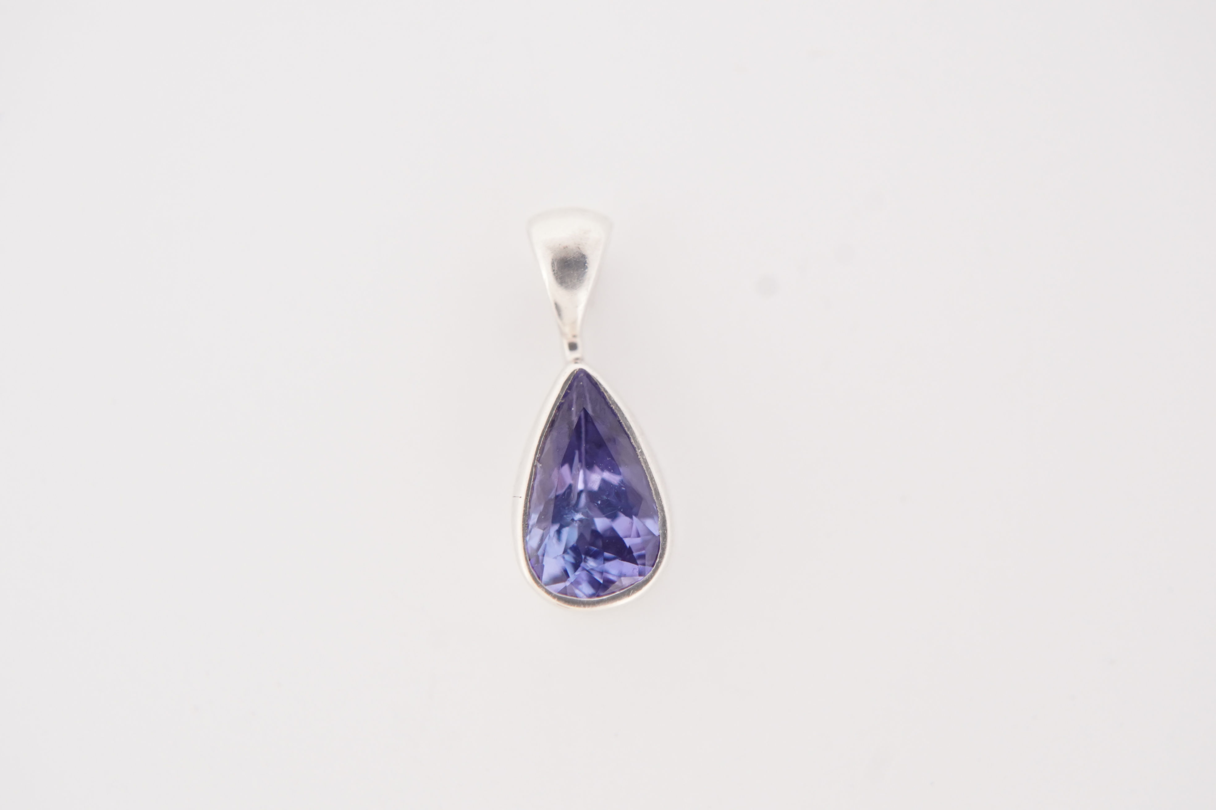 Sterling Silver Tanzanite Pendant