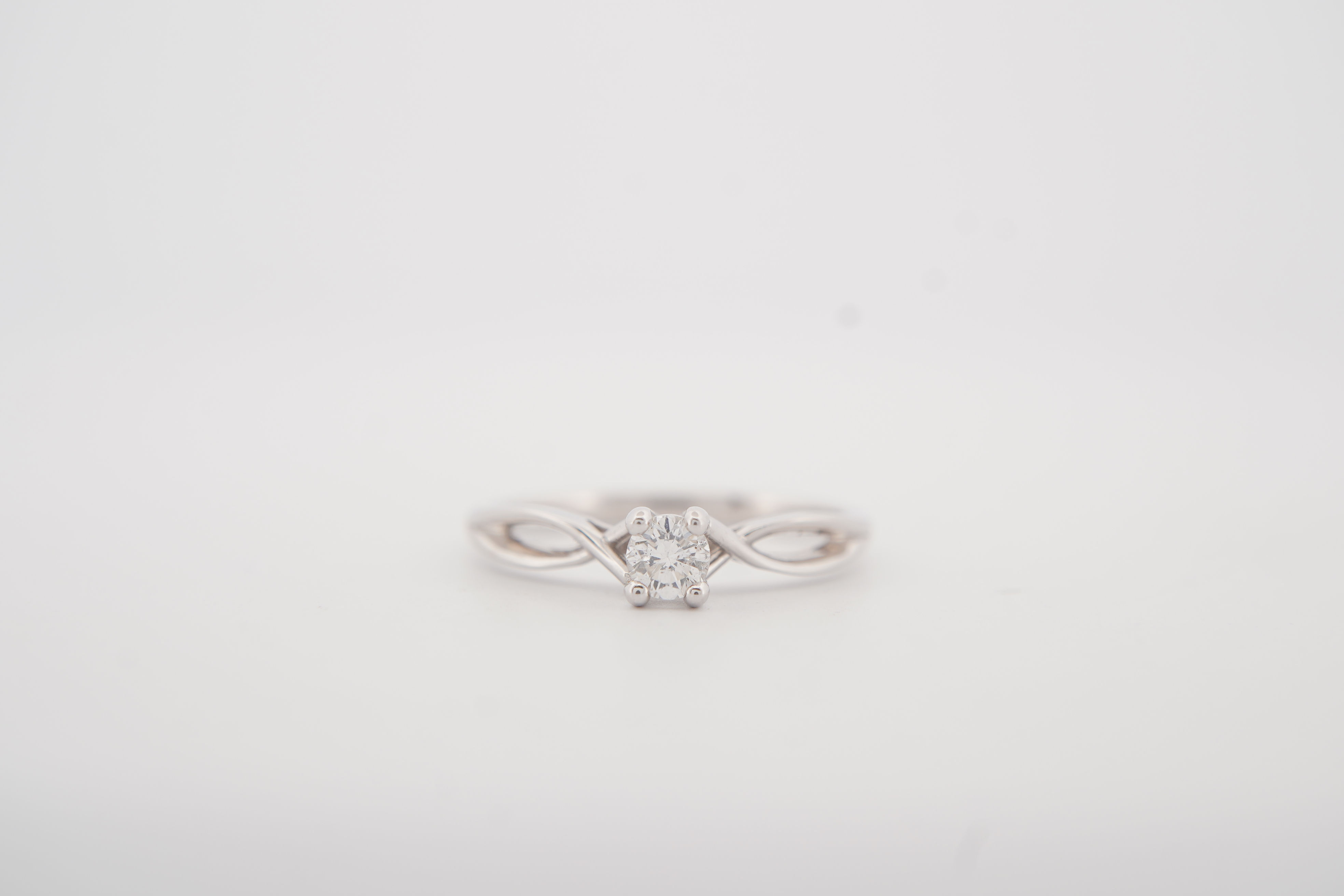 14k 1/5ct Diamond Infinity Ring