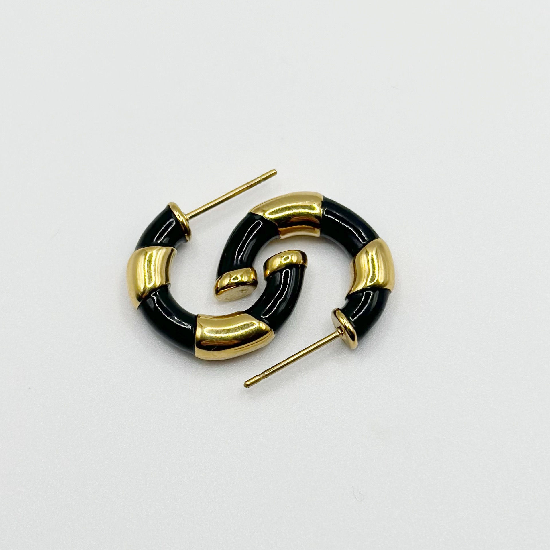 Cleopatra Gold And Onyx Contrast Circle Hoop Earring