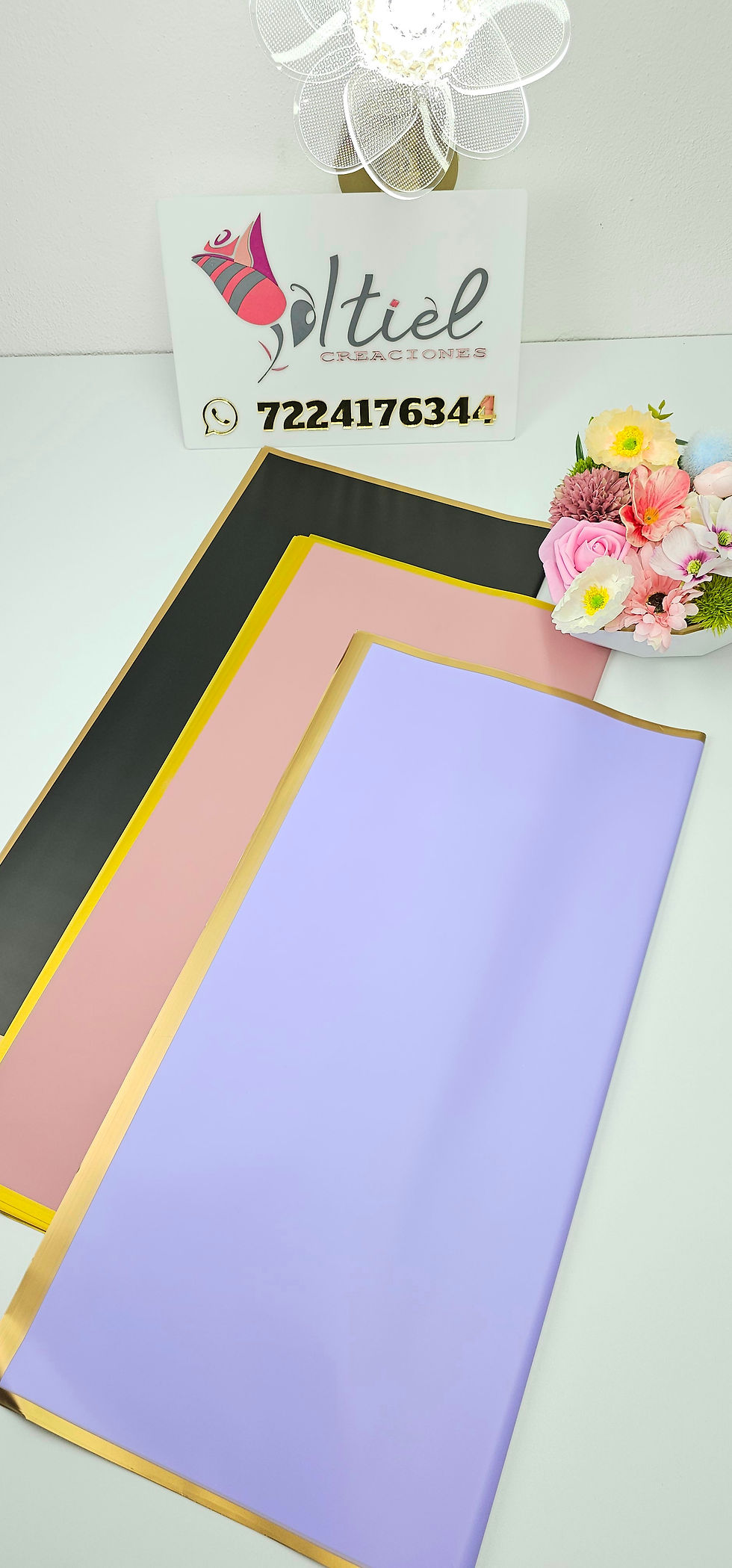 Papel Liso filo dorado