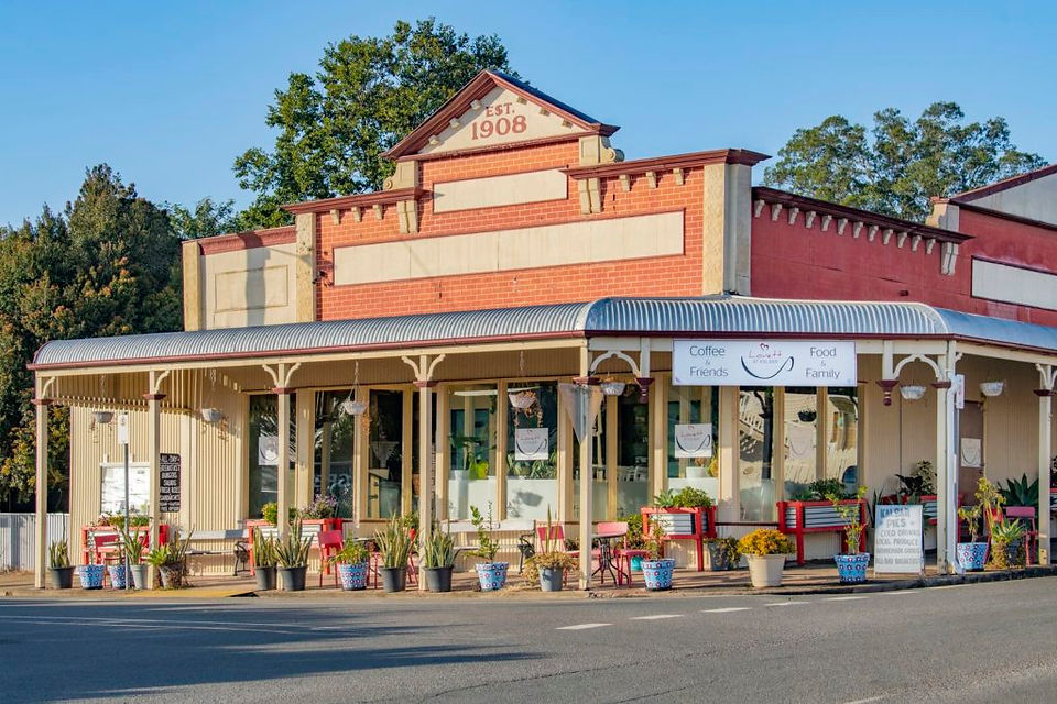 Lovett Cafe in creative Kalbar