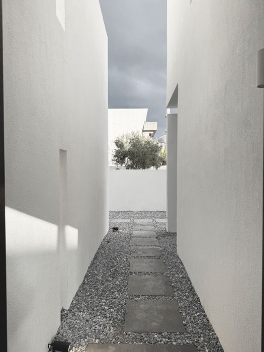 The work saha kontrolörlüğü: Studio Suites ince işler aşamasında detayların projedeki estetik standartlara uygunluğu.