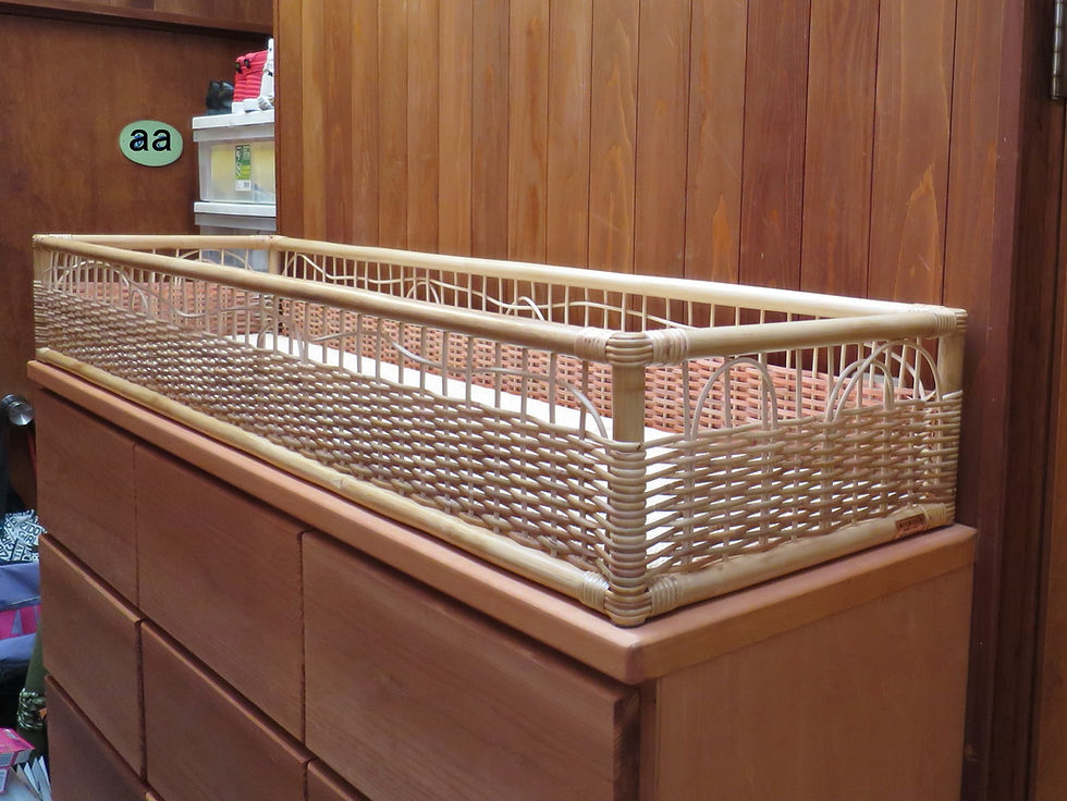 ラタン ランドリーラック