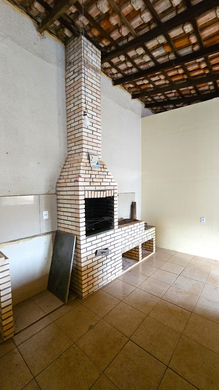 Miniatura: Arniqueiras: Vende-se uma excelente casa de dois quartos, lote de 400m².