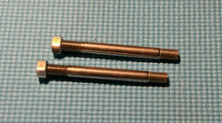 1600_thermostat_studs