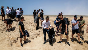 Extreme E, aspettando la gara si ripulisce la spiaggia studiando le tartarughe