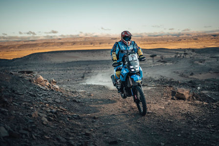 JACOPO CERUTTI VINCE LA TAPPA MA È ALESSANDRO BOTTURI, NELLA SFORTUNA, CHE ENTRA NELLA STORIA DI QUESTO RALLY RAID