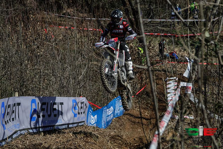 Conferme e sorprese da Passirano: Steve Holcombe firma la 1. di Assoluti d’Italia 