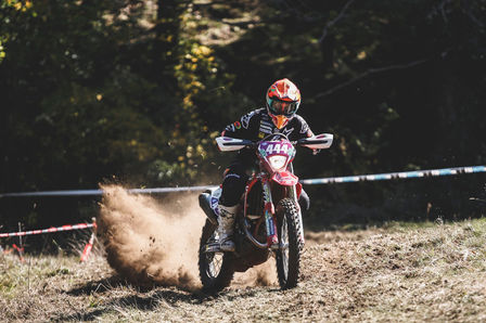 GASGAS mondiale grazie a Laia Sanz che vince il suo sesto titolo enduro e ad Andrea Verona, E1.