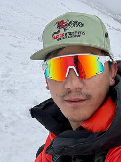 SUMMITERS360_LAKPA_DENDI