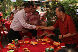 2013-chinese_new_year_gathering_127_20140615_1849483718.jpeg