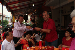 2013-chinese_new_year_gathering_126_20140615_1434174405.jpeg