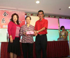 2011-parents_day_lunch_celebrations_3_20131102_1930452944.jpeg