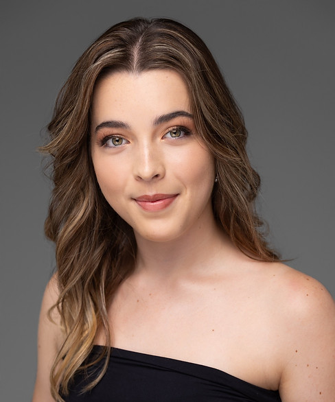 Miss Karly Headshot