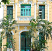 classical facade townhouse Phnom Penh luxury exterior renovation columns design