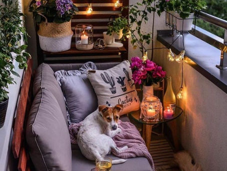 Cozy Balcony Decor – Create a Warm and Relaxing Outdoor Spaceការតុបតែងបាល់កូនីឲ្យកក់ក្តៅ – បង្កើតកន្លែងសម្រាកដ៏ស្រស់ស្អាត