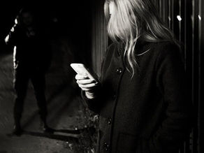 ¿Se descuenta del cumplimiento de la orden de alejamiento el tiempo que ha estado vigente como medida cautelar?