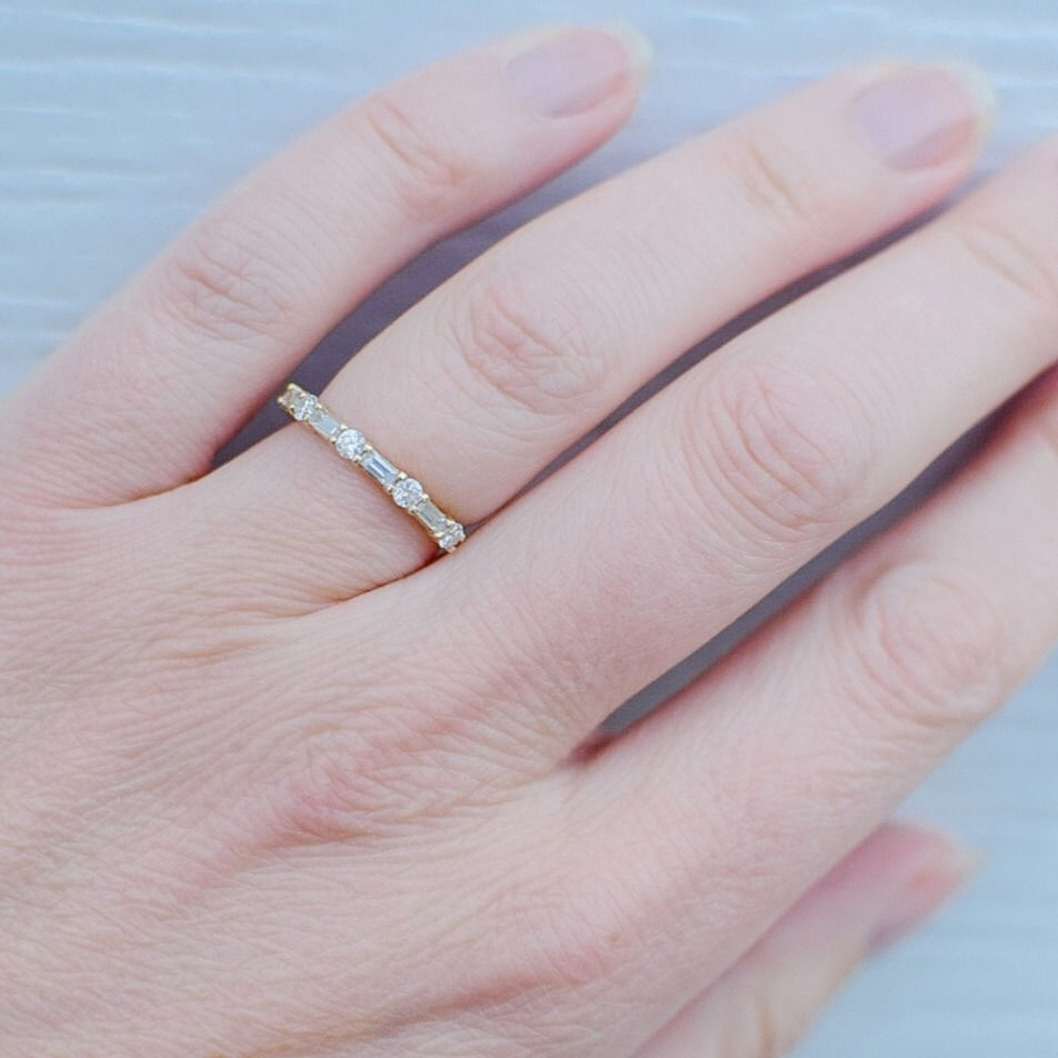 Thumbnail: Dash Dot Anniversary Band